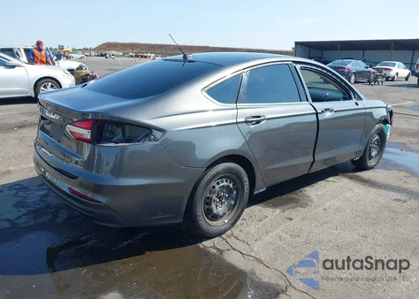 2019 Ford Fusion S z USA, uszkodzony, nr VIN 3FA6P0G73KR178275